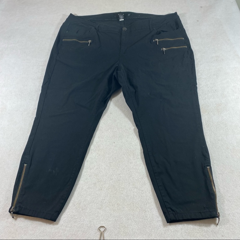 Torrid Zip Ankle Pants Cropped Black Pants zip pockets Nylon Spandex siz…